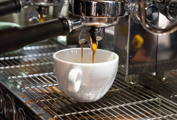 Kawa - flat white na lodzie