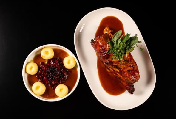 Połówka kaczki z jabłkami