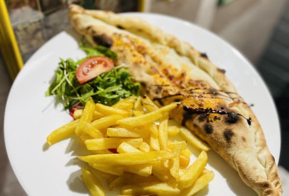 Calzone Formaggi e cotto