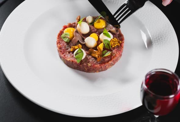 Tatar z polędwicy wołowej