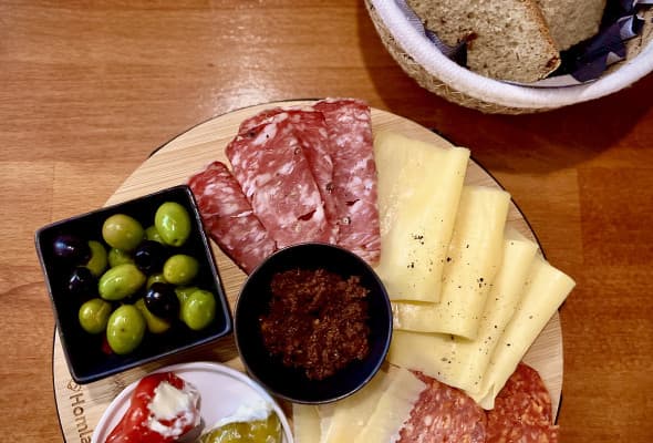 Heiliges mittelgroßes Tapas-Set