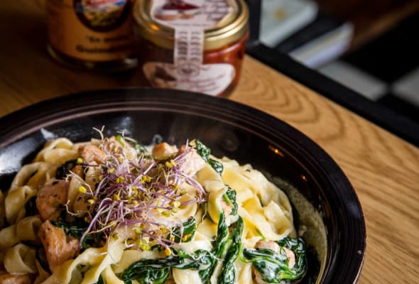 Salmone alle mandrole