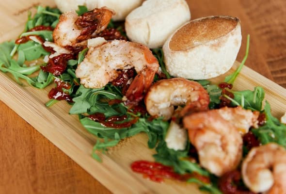 Krewetki na Emulsji Maślanno Winnej