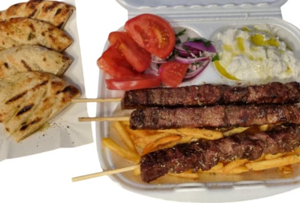 Porcja souvlaki z Czarnego Angusa