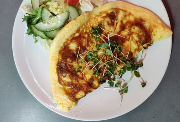 Омлет з беконом та сиром